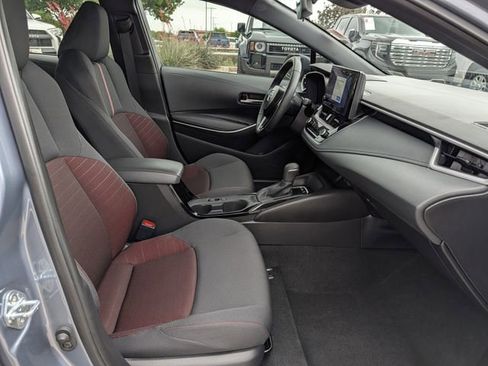 Used 2025 Toyota Corolla SE image 29