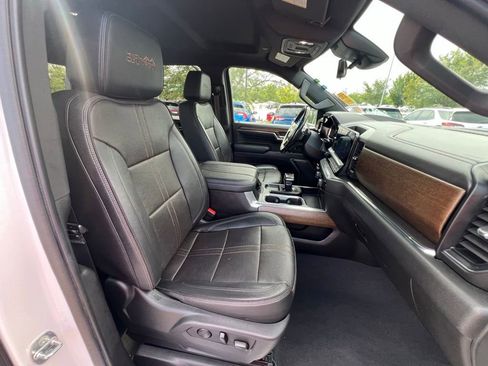 Used 2023 Chevrolet Silverado 1500 High Country w/ Technology Package image 30