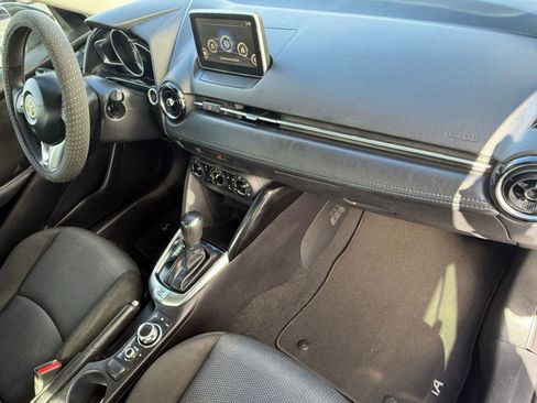 Used 2017 Toyota Yaris iA image 33