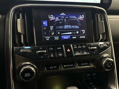Used 2025 Lexus LX 700h Overtrail w/ Accessory Package (Z1) AWD/4WD image 34