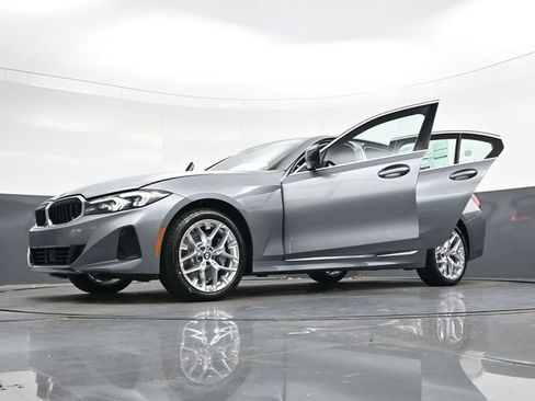 New 2026 BMW 330i xDrive Sedan w/ Premium Package AWD/4WD image 40