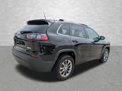 Used 2021 Jeep Cherokee Latitude Plus AWD/4WD image 2