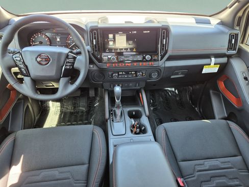 New 2026 Nissan Frontier Pro-X w/ Pro-X Convenience Package RWD image 11