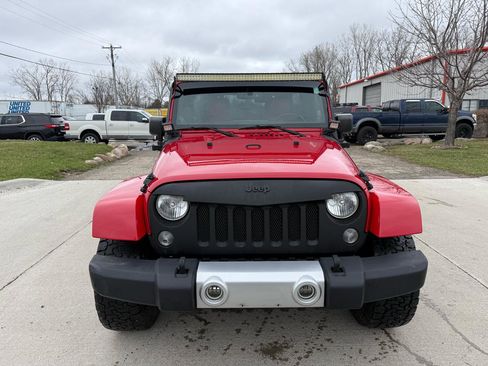 Used 2014 Jeep Wrangler Unlimited Sahara w/ Dual Top Group image 2