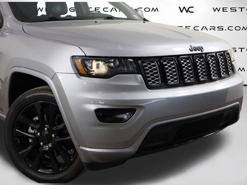Used 2020 Jeep Grand Cherokee Altitude image 46