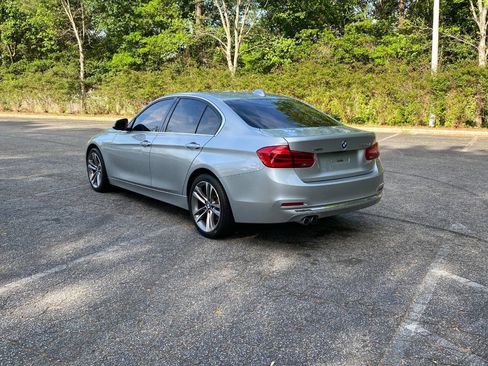 Used 2018 BMW 330i xDrive Sedan AWD/4WD image 7