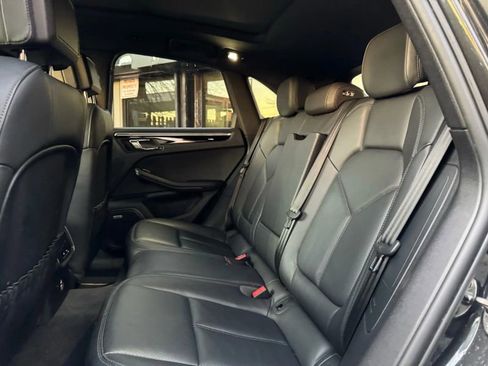 Used 2022 Porsche Macan image 21