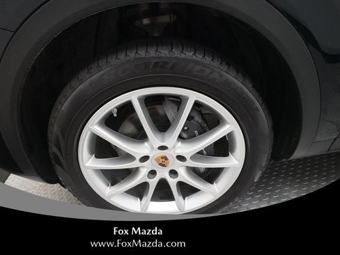 Used 2019 Porsche Cayenne image 28