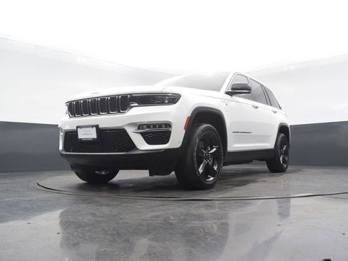Used 2023 Jeep Grand Cherokee 4WD 4xe w/ Luxury Tech Group II image 51