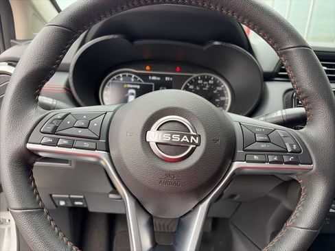 Certified 2025 Nissan Versa SR w/ Trunk Package image 13