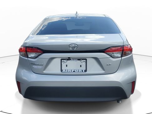 Used 2024 Toyota Corolla LE FWD image 6