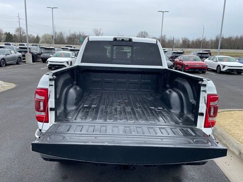 Used 2020 RAM 3500 Laramie AWD/4WD image 9