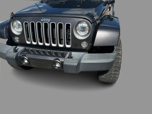 Used 2017 Jeep Wrangler Unlimited Sahara AWD/4WD image 39
