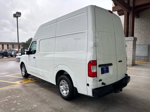 Used 2016 Nissan NV 2500 SV image 4