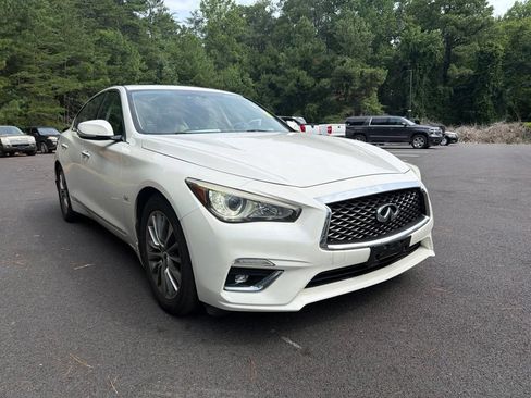 Used 2018 INFINITI Q50 Luxe w/ Essential Package (3.0T Luxe) RWD image 4