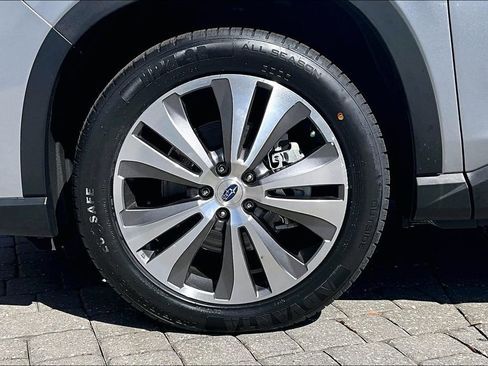 Used 2022 Subaru Ascent Limited AWD/4WD image 33