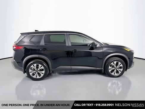 Used 2023 Nissan Rogue SV AWD/4WD image 4