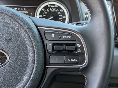 Used 2019 Kia Niro EX FWD image 23