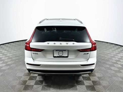 Used 2026 Volvo V60 B5 Cross Country Ultra w/ Climate Package AWD/4WD image 6