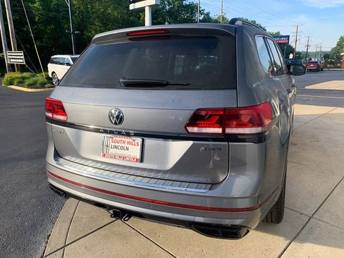 Used 2023 Volkswagen Atlas SEL R-Line AWD/4WD image 7