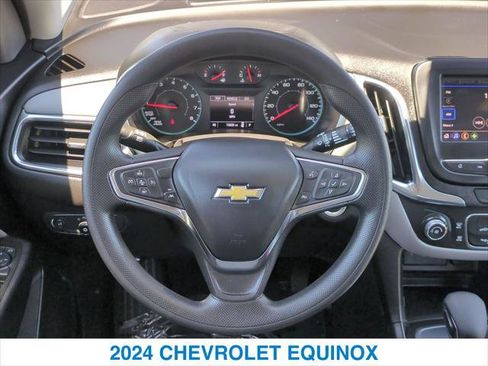 Used 2024 Chevrolet Equinox LS FWD image 15