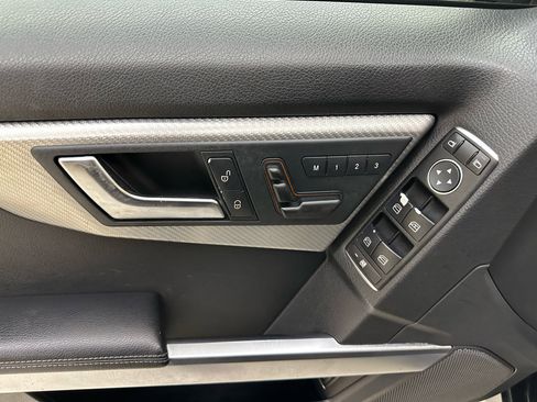 Used 2014 Mercedes-Benz GLK 350 2WD image 17