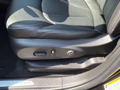 Used 2020 Buick Envision Premium AWD/4WD image 18