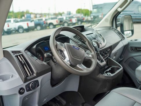 Used 2019 Ford Transit 350 156 DRW RWD image 2