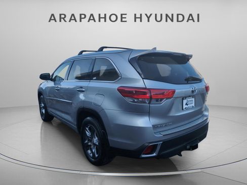 Used 2018 Toyota Highlander Limited Platinum image 4