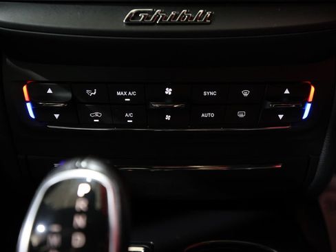 Used 2018 Maserati Ghibli RWD image 20