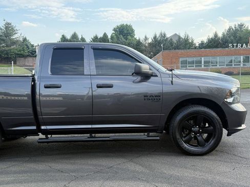 Used 2019 RAM 1500 Express w/ Express Value Package AWD/4WD image 8