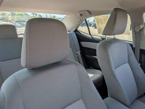 Used 2014 Toyota Corolla LE FWD image 3