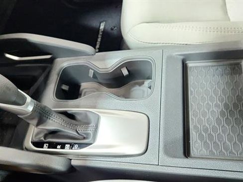 Certified 2025 Nissan Frontier SV image 18