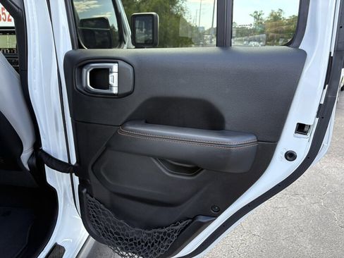 Used 2022 Jeep Gladiator Mojave w/ Trailer Tow Package AWD/4WD image 24