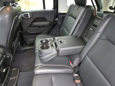 Used 2024 Jeep Wrangler Unlimited Sahara w/ Technology Group AWD/4WD image 47