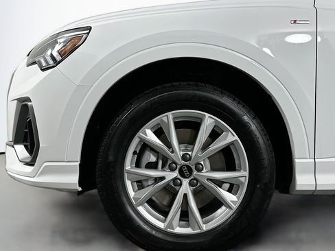 Used 2025 Audi Q3 2.0T Premium w/ Convenience Package AWD/4WD image 12