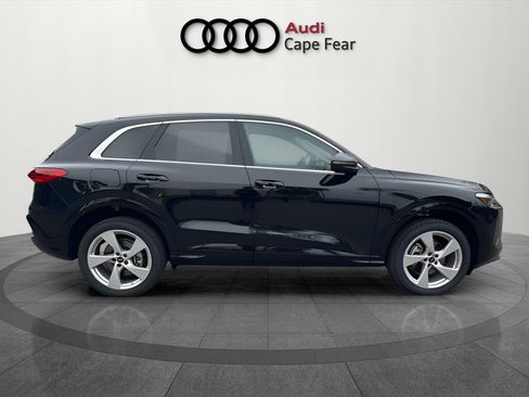 Used 2025 Audi Q5 Premium Plus AWD/4WD image 5