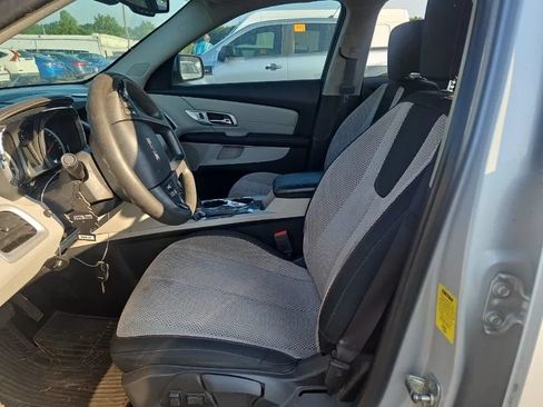 Used 2017 GMC Terrain SLE FWD image 3