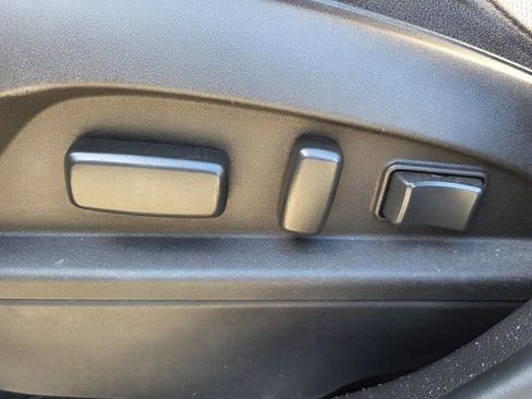 Used 2017 Chevrolet Equinox LT w/ Convenience Package image 17