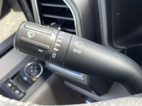 Used 2019 Ford F150 XLT w/ Equipment Group 302A Luxury AWD/4WD image 21