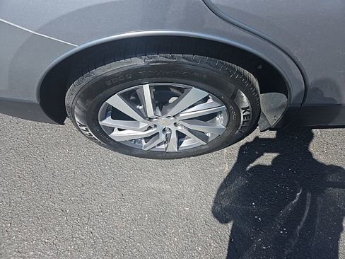 Used 2023 Chevrolet Equinox LT image 11