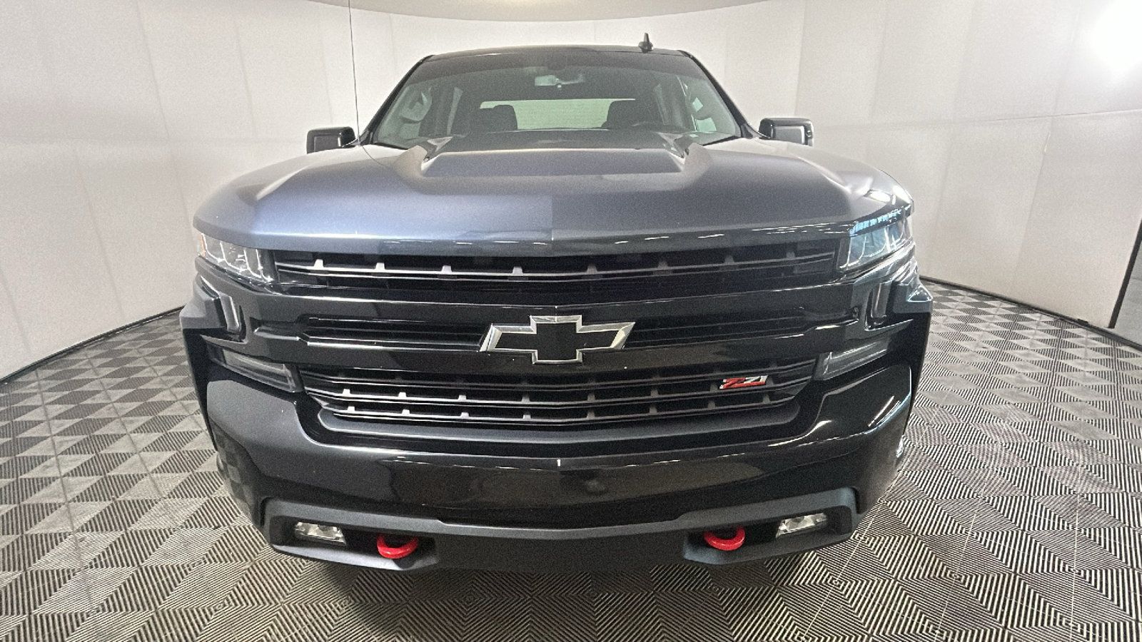Used 2020 Chevrolet Silverado 1500 LT Trail Boss w/ Convenience Package AWD/4WD image 9