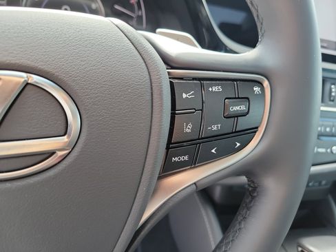 Certified 2025 Lexus ES 350 w/ Premium Package FWD image 29
