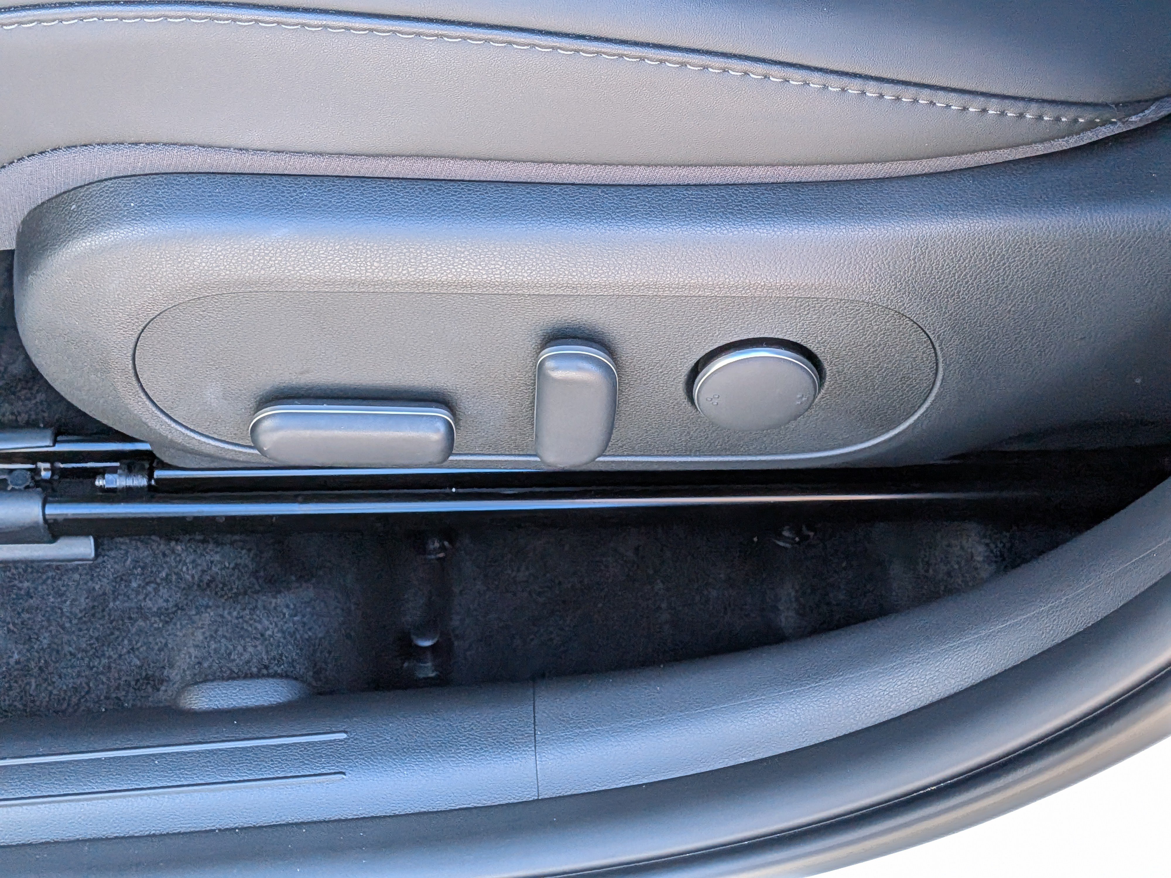 Used 2026 Hyundai Kona SEL Premium FWD image 21