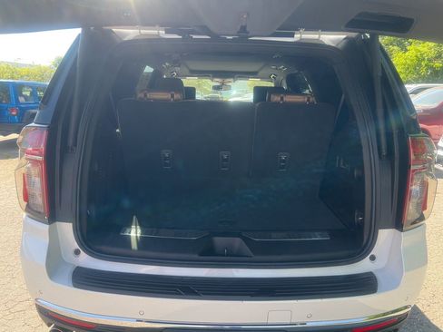 Used 2021 Chevrolet Tahoe Premier AWD/4WD image 15