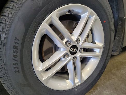 Used 2017 Hyundai Santa Fe Sport image 31