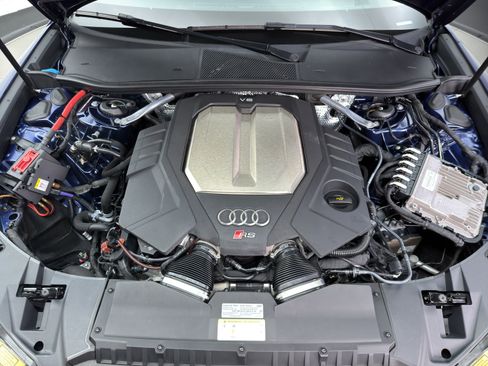 Used 2021 Audi RS 6 AWD/4WD image 22