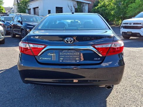 Used 2016 Toyota Camry XLE w/ Moonroof Package FWD image 7