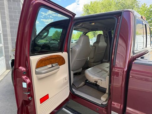Used 2004 Ford F350 Lariat AWD/4WD image 33