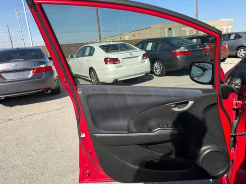 Used 2010 Honda Fit Sport image 9